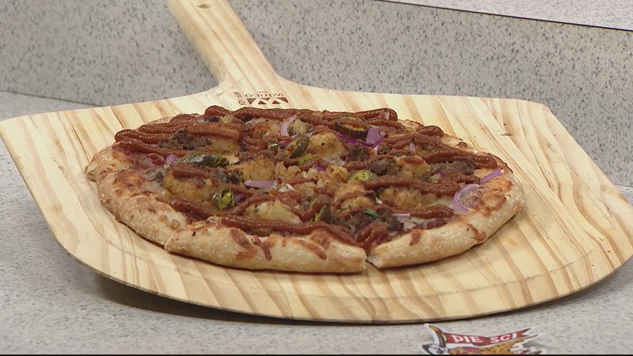 How to make BLT pizza
