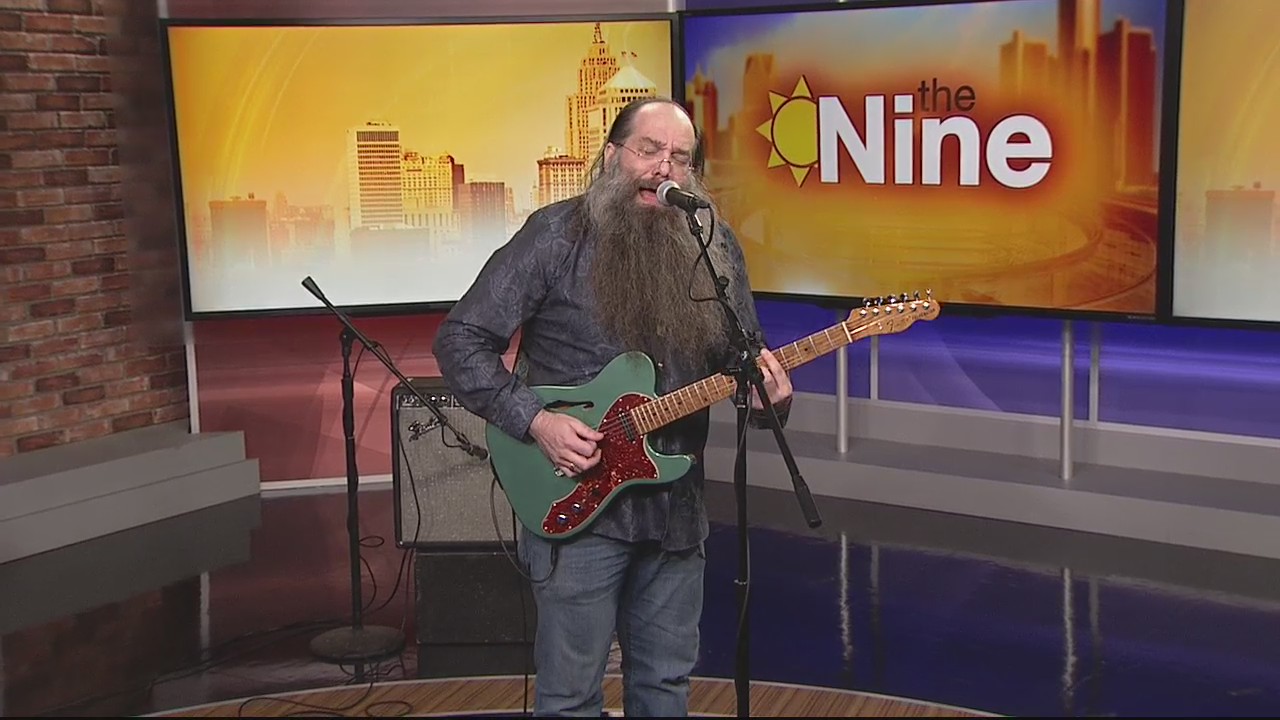 Ann Arbor Musician Laith AI-Saadi playing at CannaJam in Ypsilanti