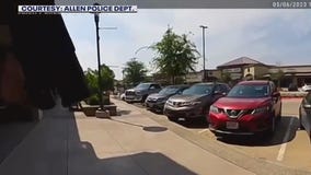 Texas cop confronts mall shooter