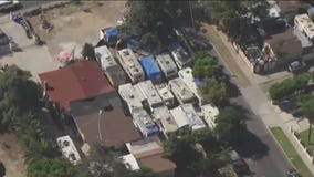 RVs pack LA homeowner?s backyard in Sylmar