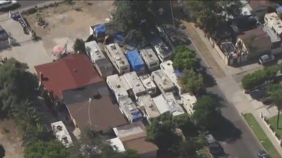 RVs pack LA homeowner?s backyard in Sylmar