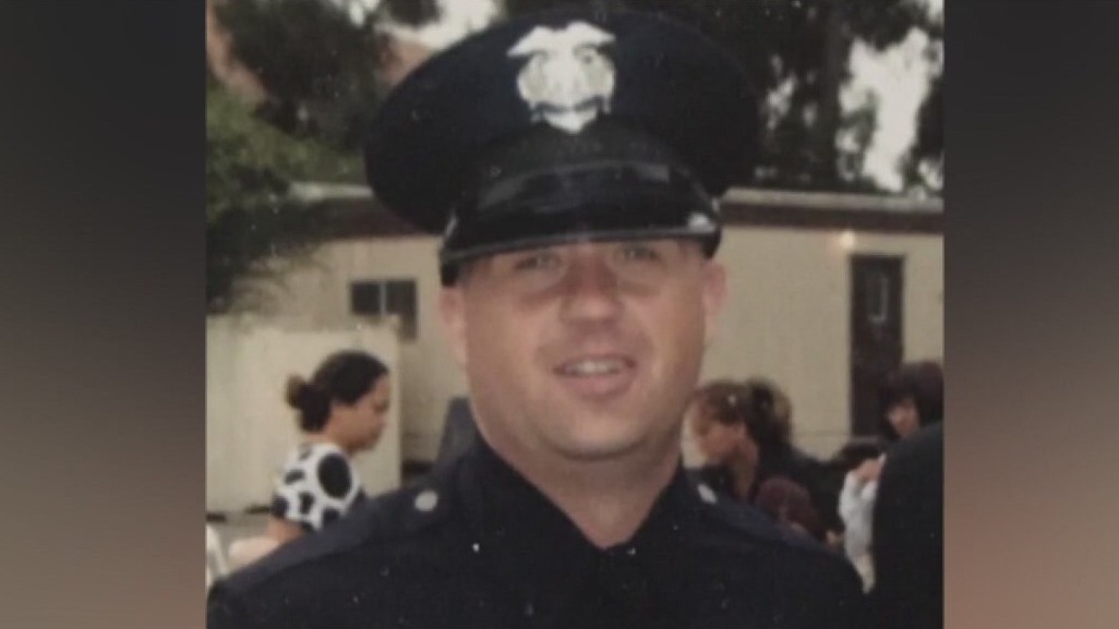 Former officer questions why vaccine policy still in place for LA City workers