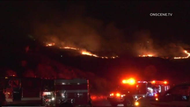 Crews battling Riverside County brush fires