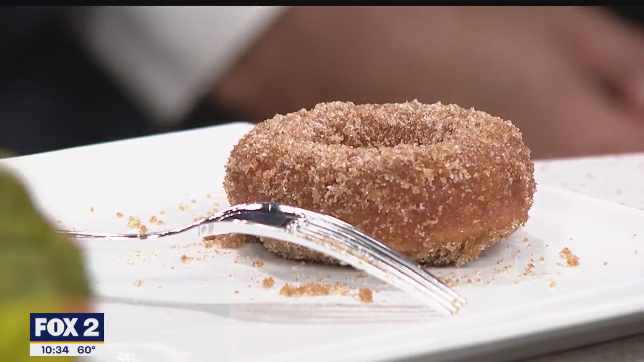 Meatless Monday: Apple Cinnamon Donuts