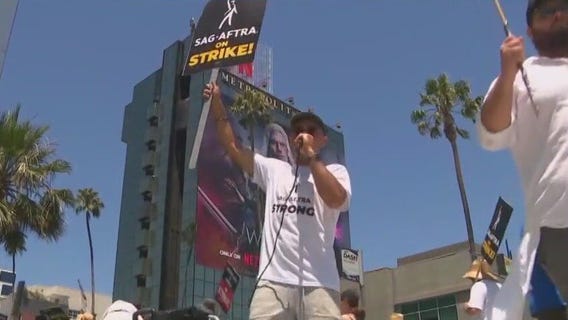 No end in sight for Hollywood strikes