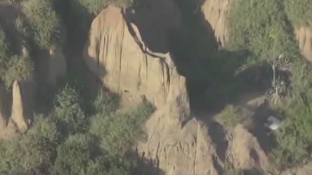 Road, freeway closures in Santa Monica, along PCH due to collapsing bluff