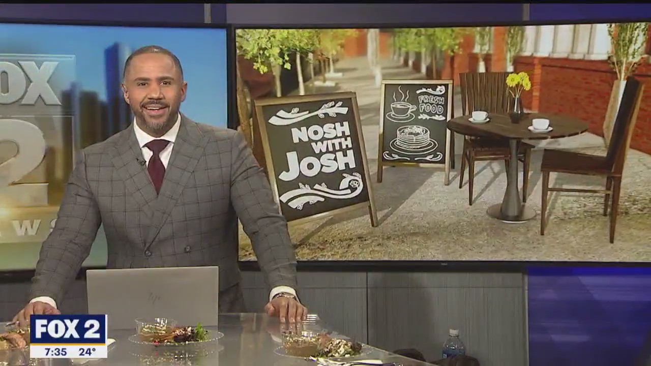 THREE CATS IN CLAWSON