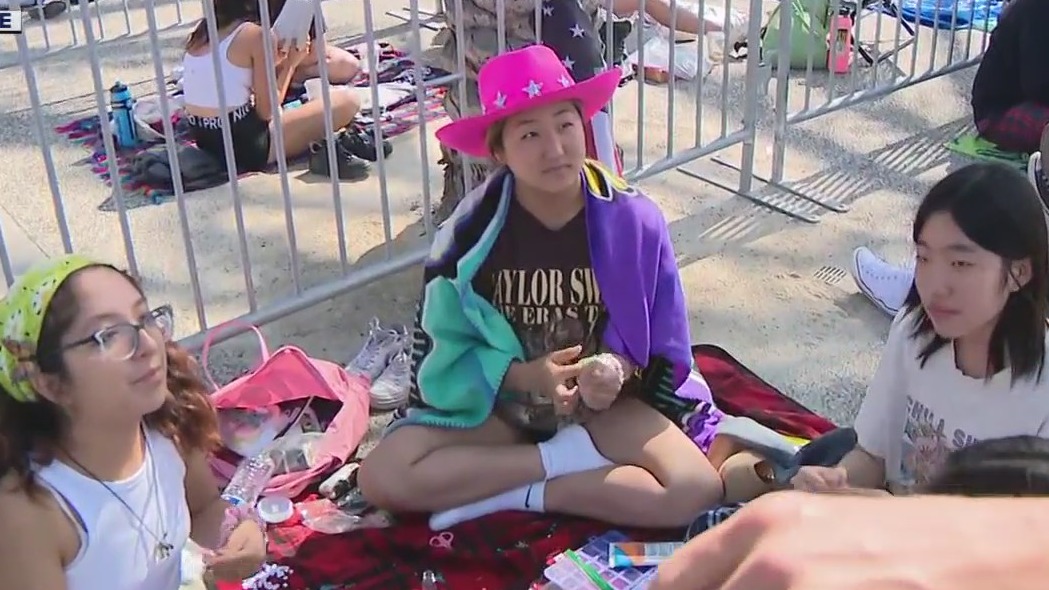 Taylor Swift night 2 in LA