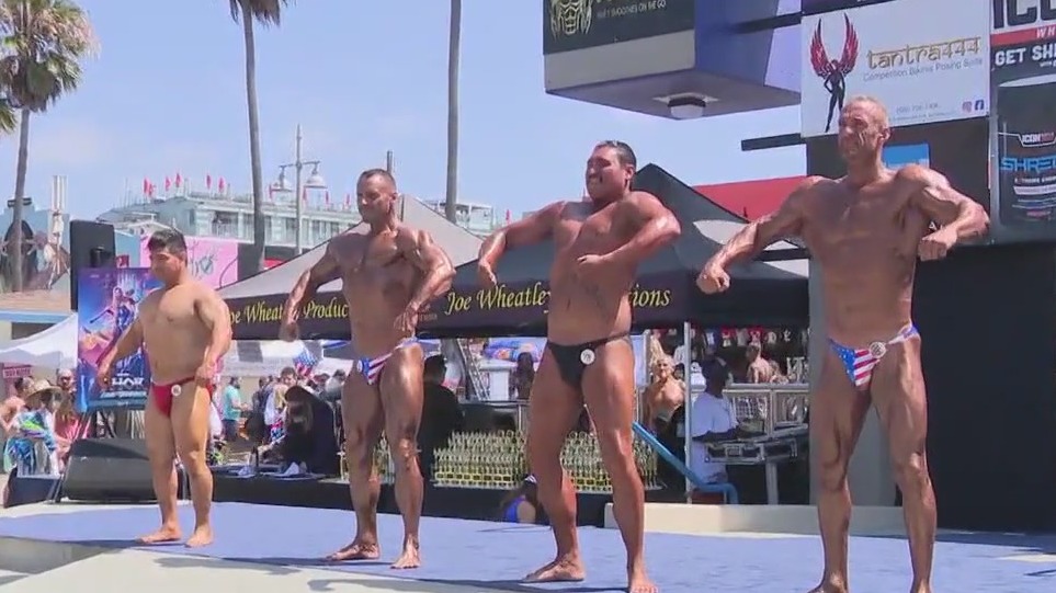 Bodybuilders take over Venice Beach