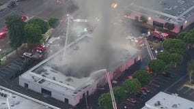 Fire rips through Santa Ana commercial building