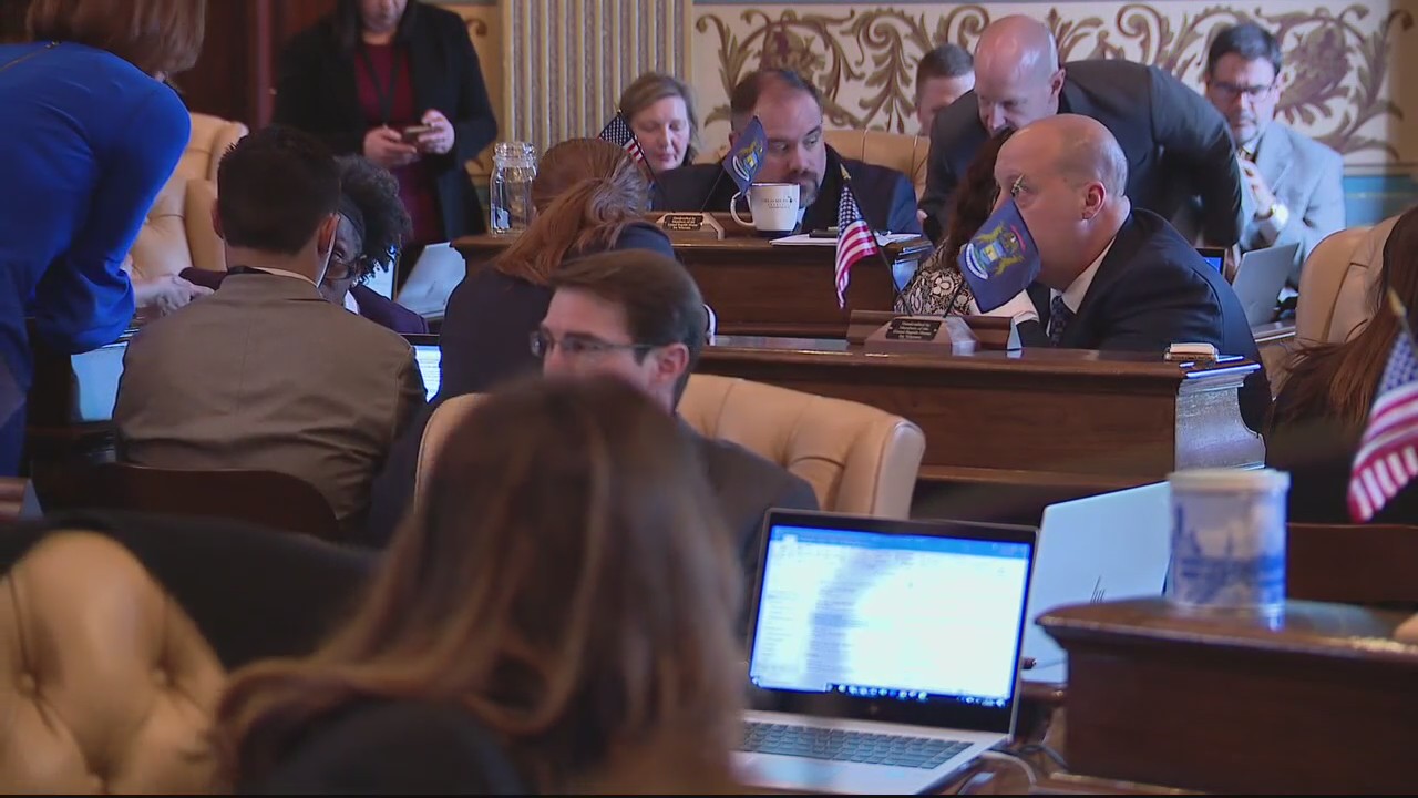 Michigan 1st state in decades to repeal ?right-to-work? law | FOX 2 Detroit