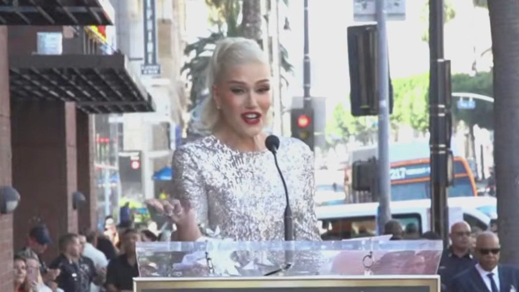 Gwen Stefani receives Hollywood star