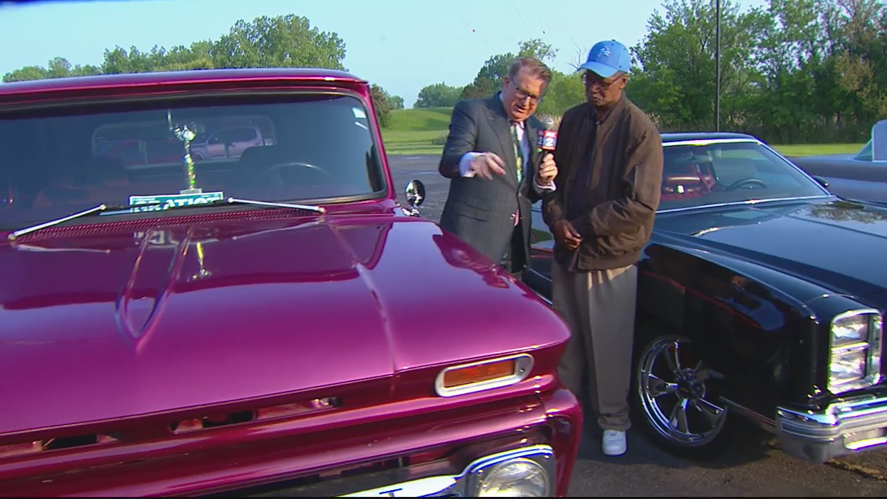 "Friends with Classic Cars? host meet up for vintage cars in Detroit