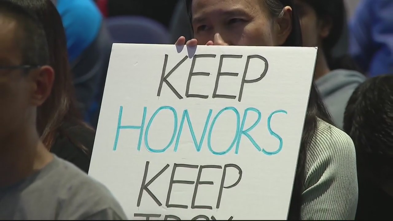 Math Controversy Troy district honors math controversy; Mexico border crisis | FOX 2 Detroit