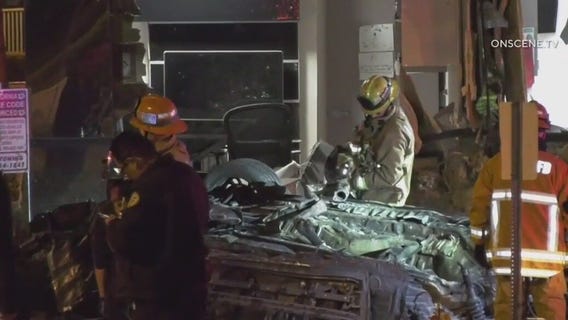 Car crashes into Pomona building overnight