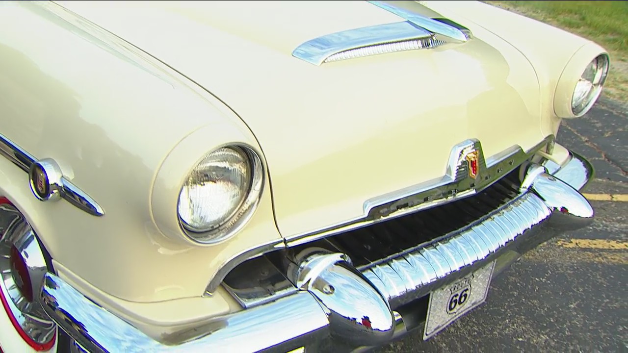 Vintage & Luxury car show in Shelby township