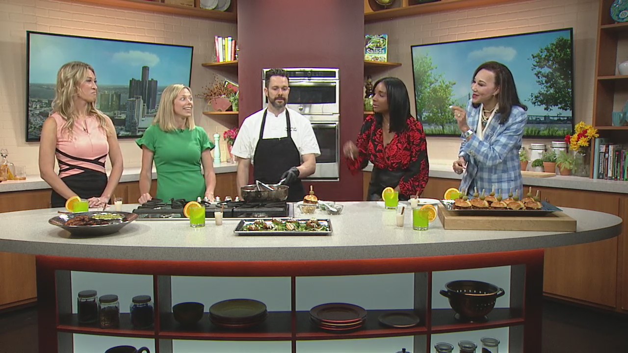 Get your tickets for Sunset at the Zoo