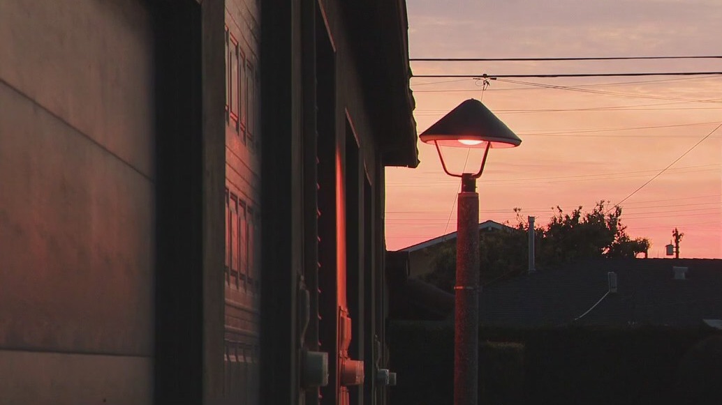 Homeless man breaks in, resident offers food