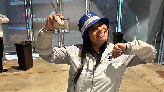 Fan catches Ohtani's first home run as Dodger