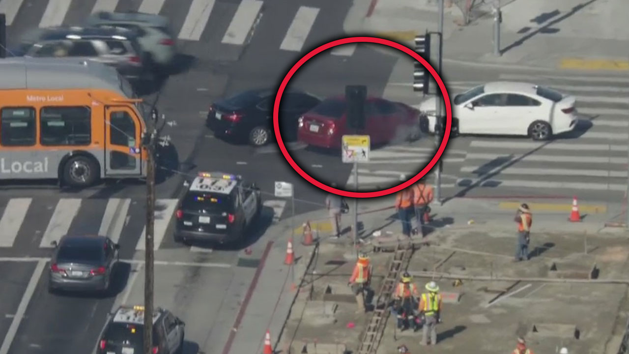 Pursuit of homicide suspect in South LA