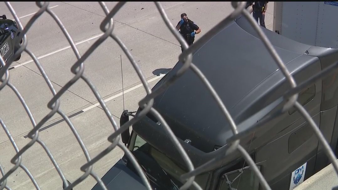 No fatalities after car mangled in crash on I-696 | FOX 2 Detroit