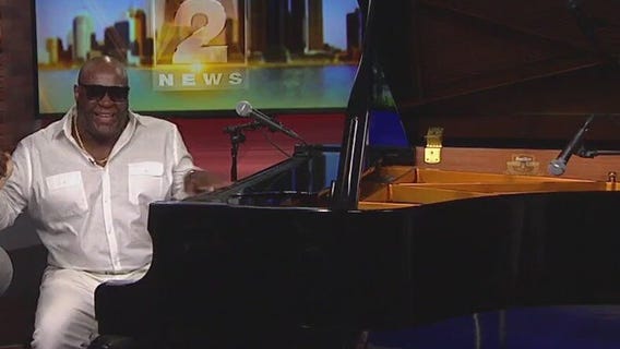 Musician Keith Ferguson Live