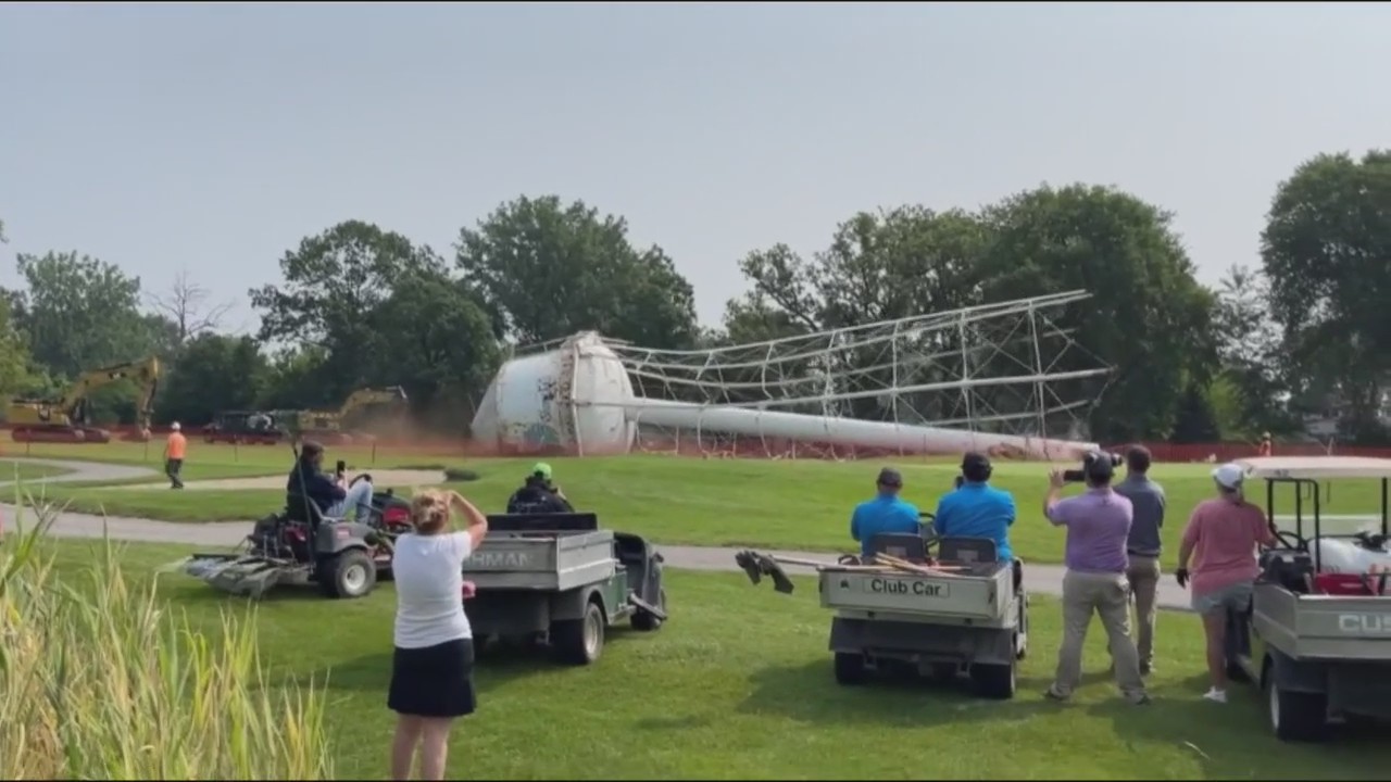 Water tower in St. Clair Shores knocked down