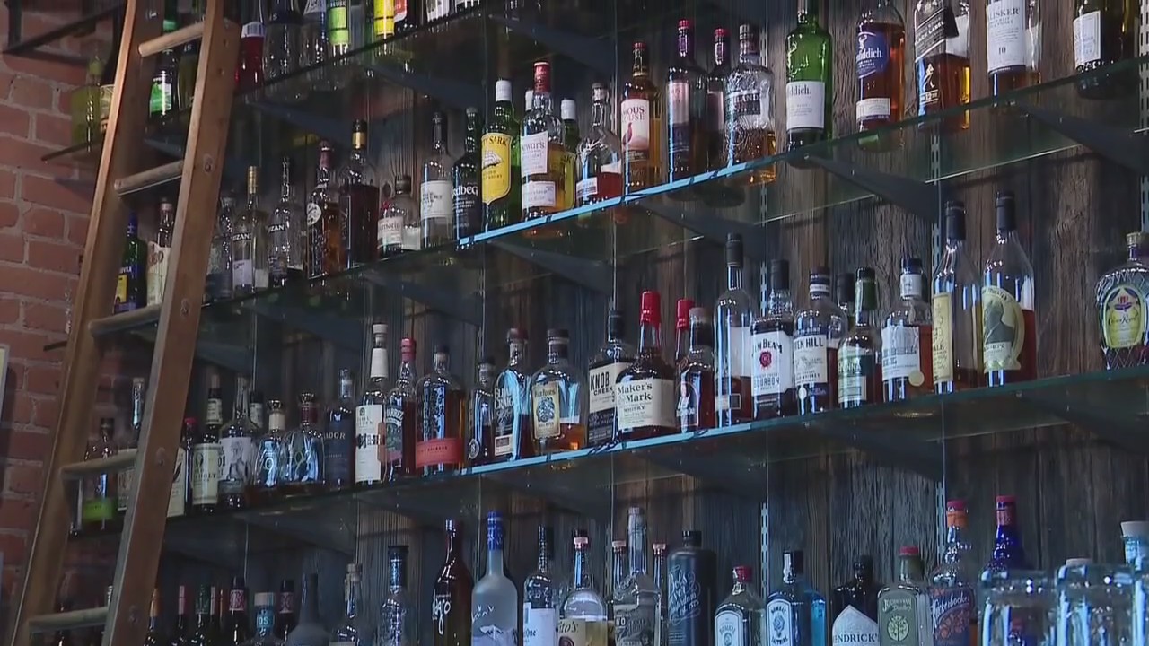 Alcohol now allowed at Michigan college sports games