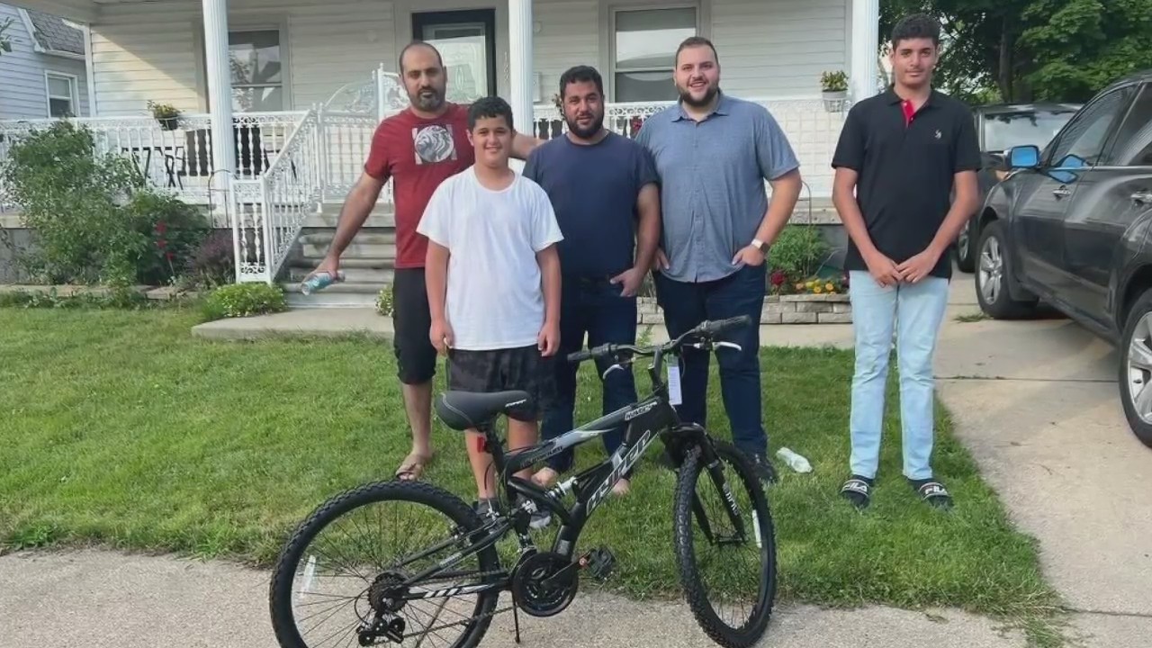 12-year-old gifted new bike after being robbed