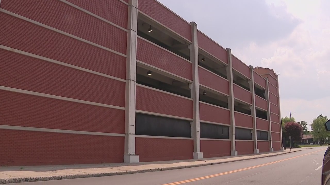 Motor City Casino gambler robbed of thousands in parking structure