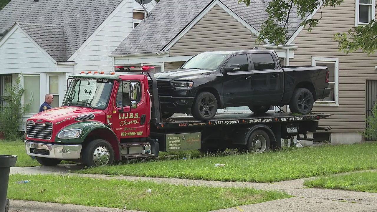 Truck towed away by police in connection to crash, freeway shooting on Southfield