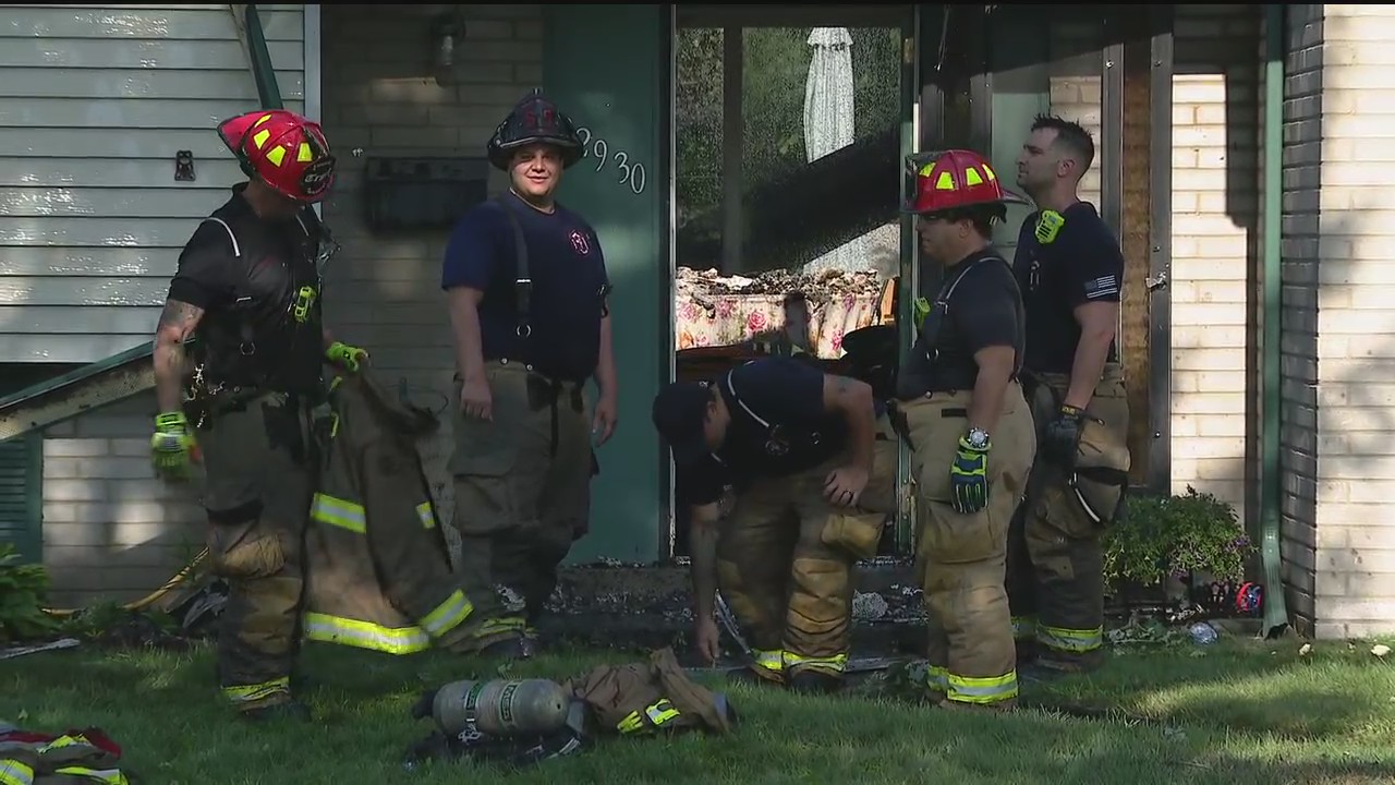 Storm topples tree, sparks fire in Warren