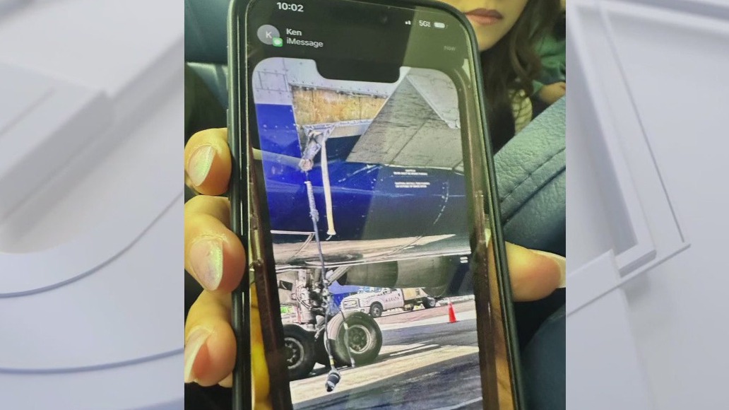 LAX-bound plane experiences exit slide issues