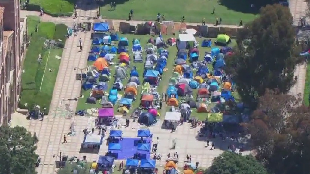 Dueling protests continue at UCLA