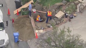 Homes evacuated after gas leak in Calabasas