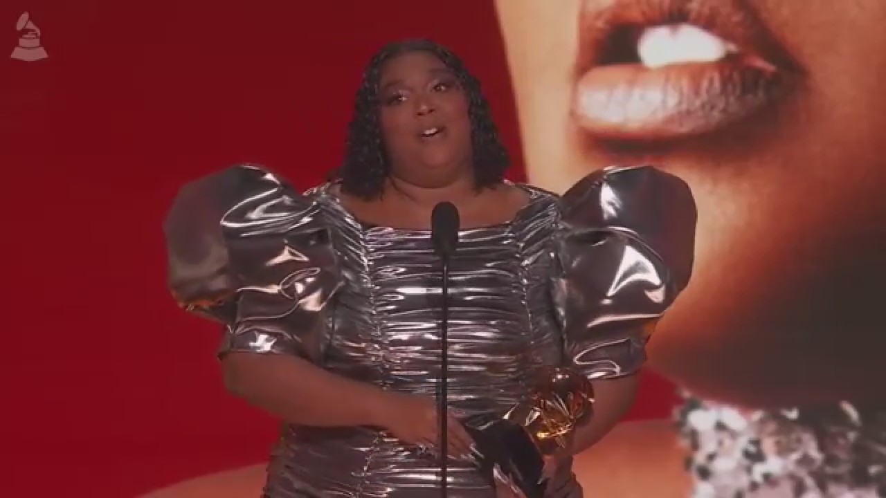 Lean in with Liz and Mean Jean from 105.1 the Bounce