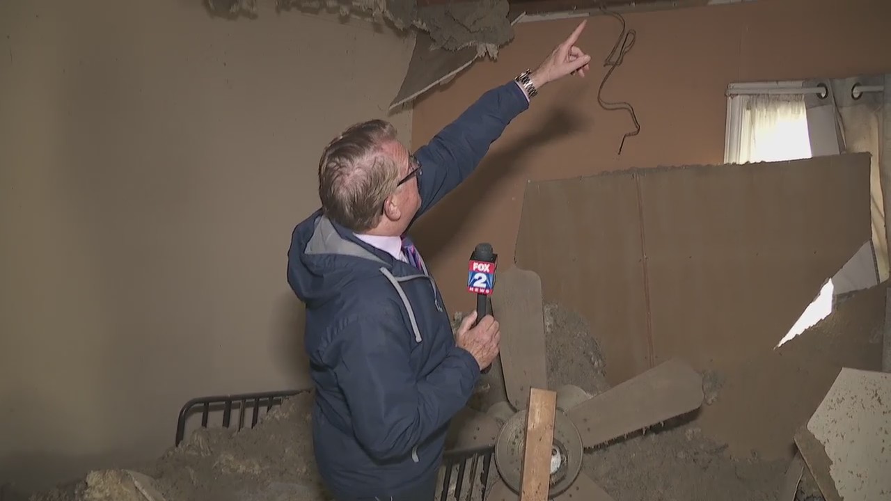 Ceiling collapses inside 93-year-old woman's home