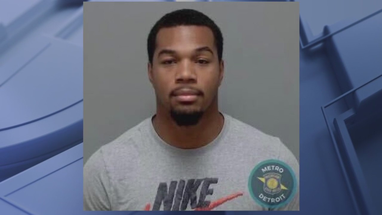 Former Roseville police officer charged with having child porn