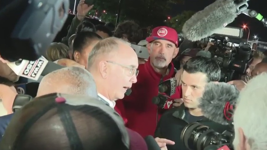 UAW president says automakers to blame outside Michigan Assembly