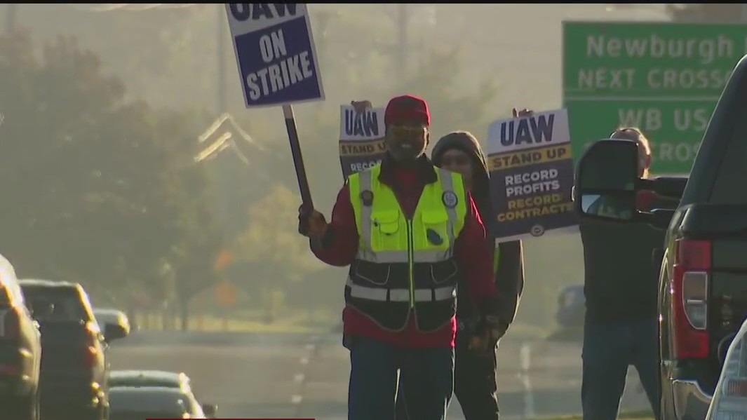 Workers picketing on 6-hour shifts for UAW strike