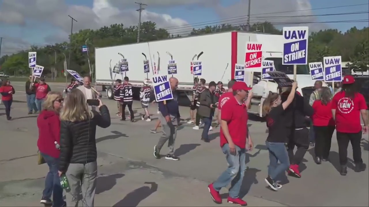 UAW, Big Three progress deadline approaches