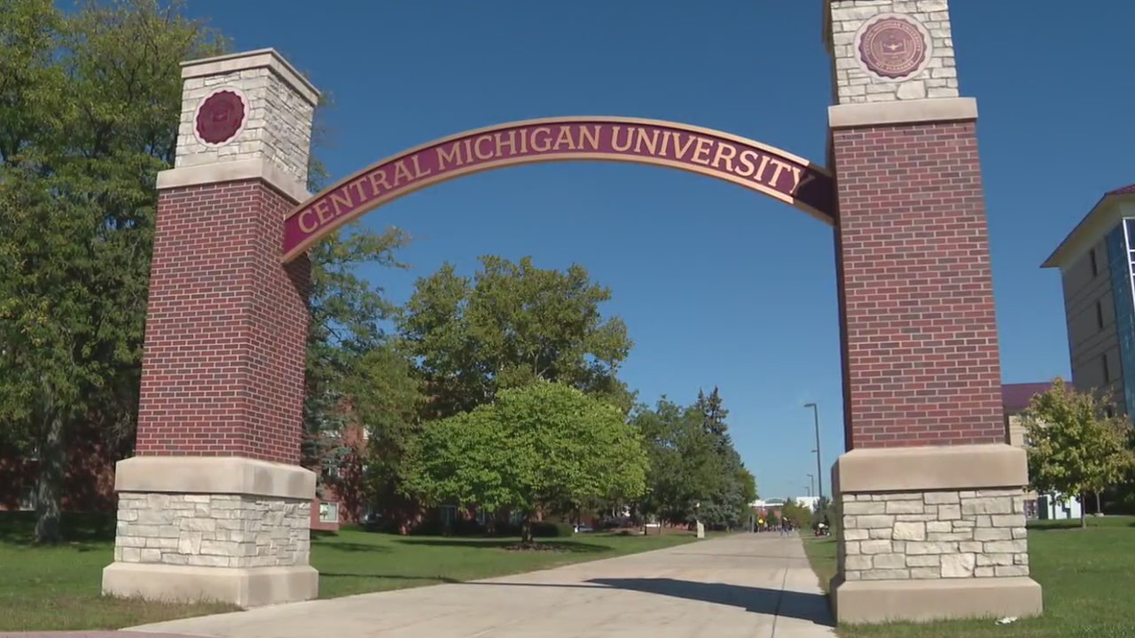 Michigan universities sign admission pact