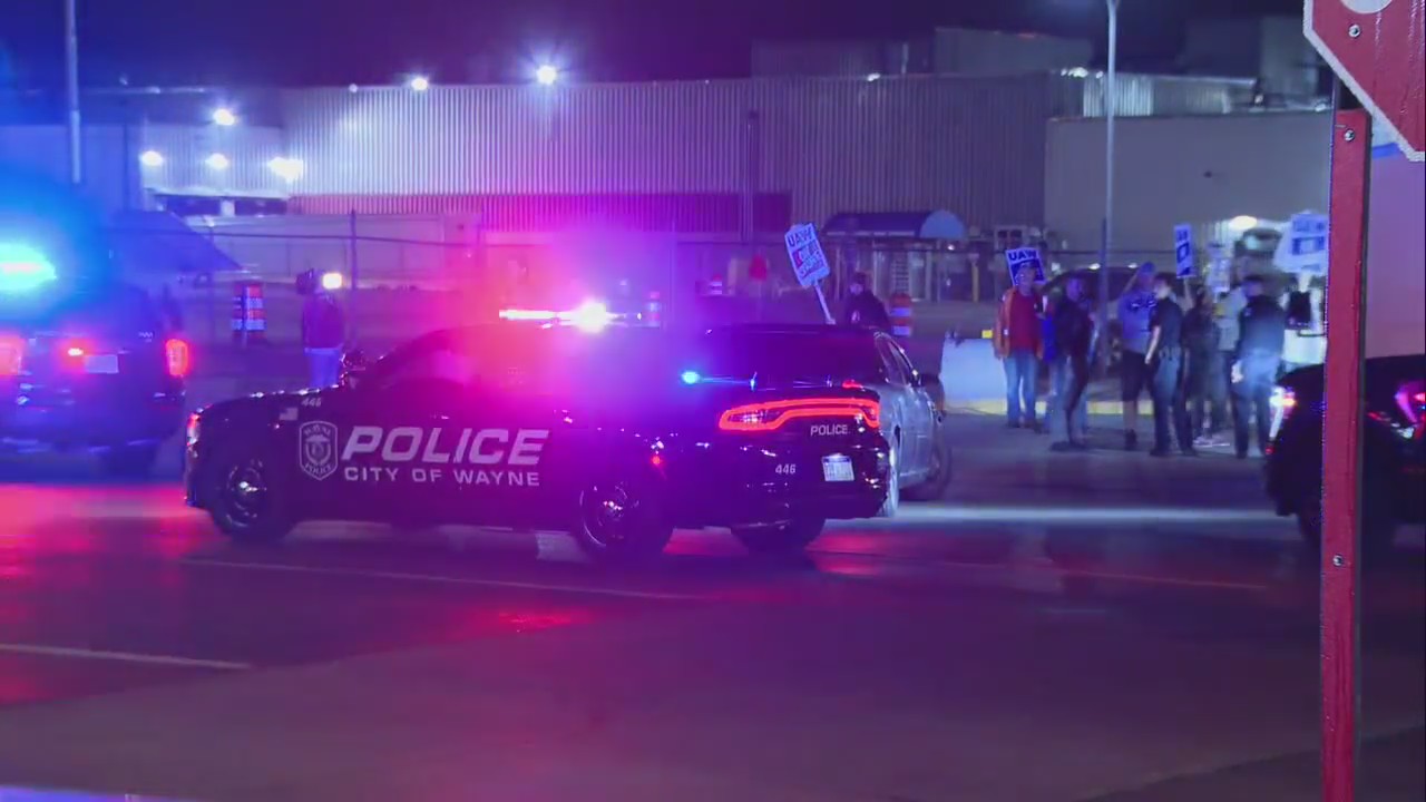 UAW continues talks with Big 3 as workers strike for 4th day