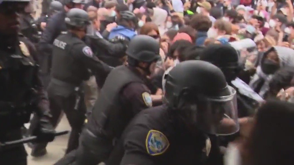 UCLA workers join unionized strike