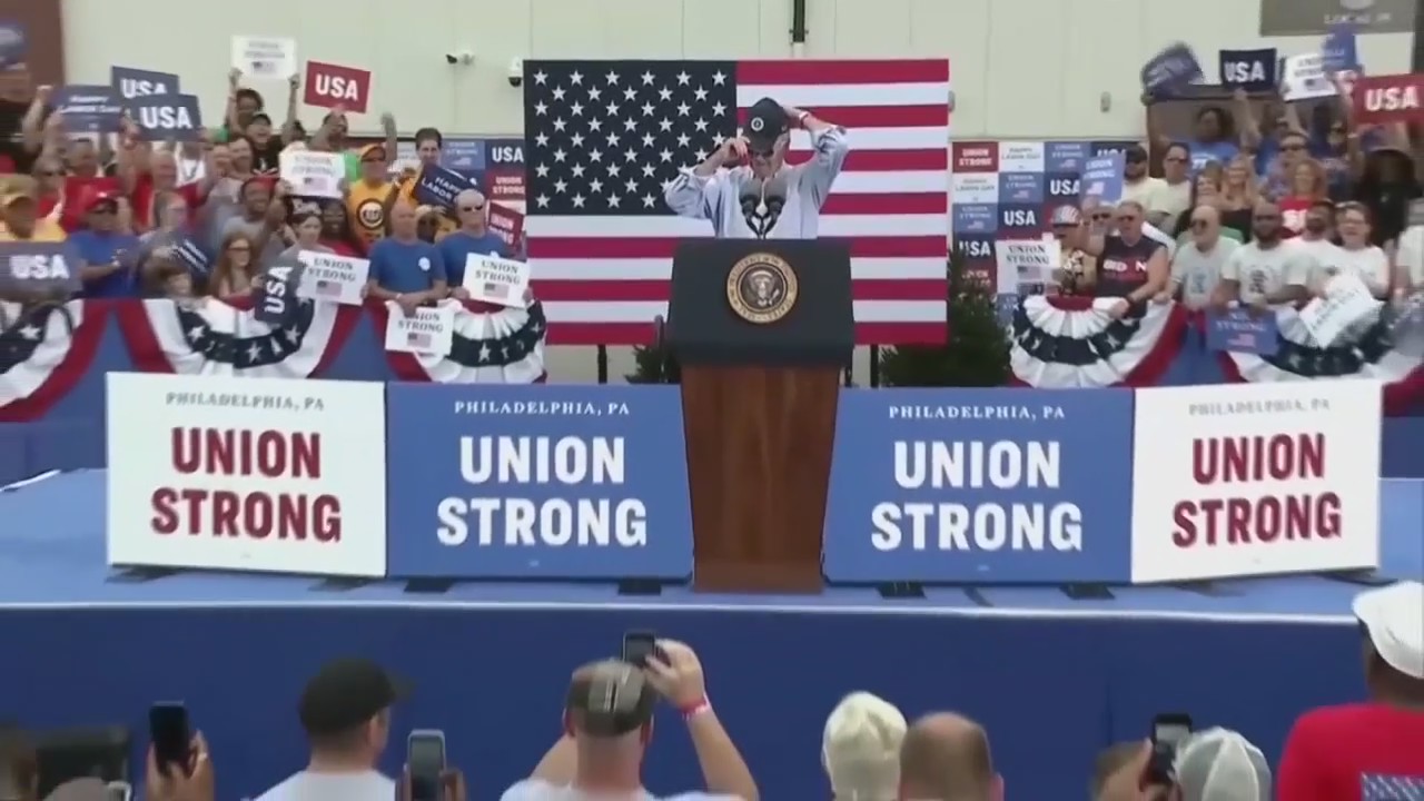 Political foes clash in Michigan amid UAW strike