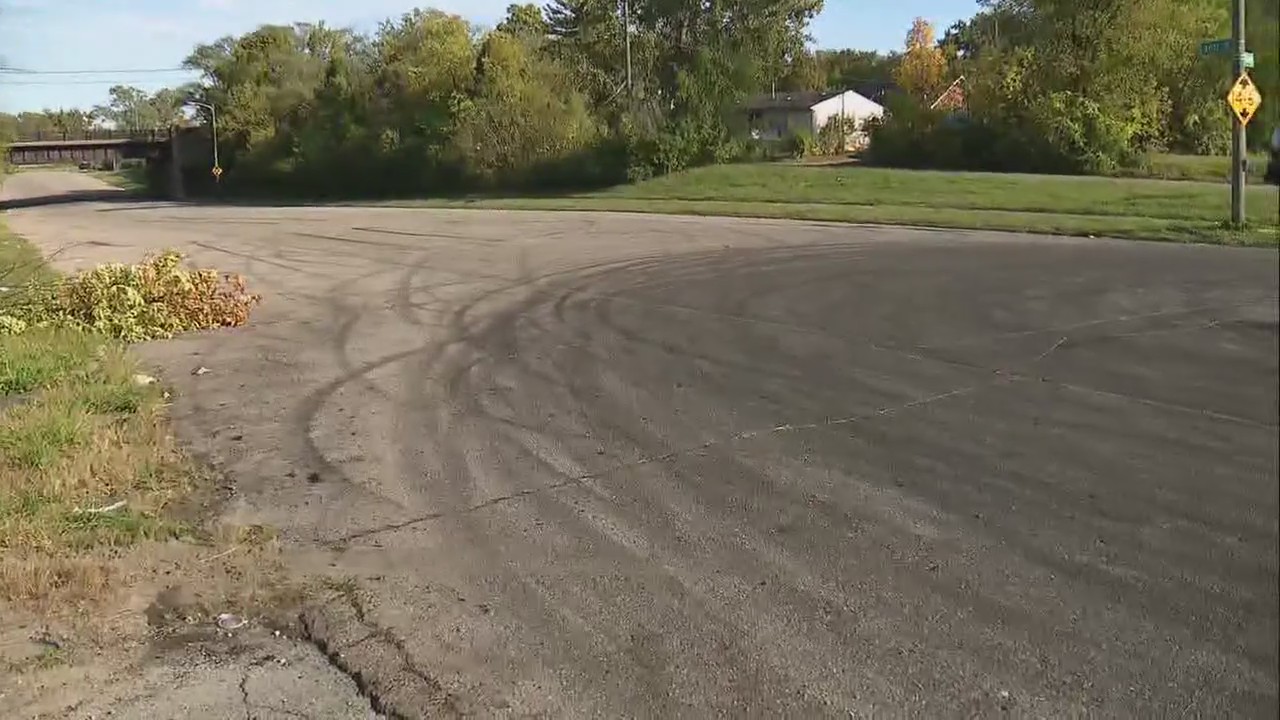 Street racer shot after hitting Detroit cop