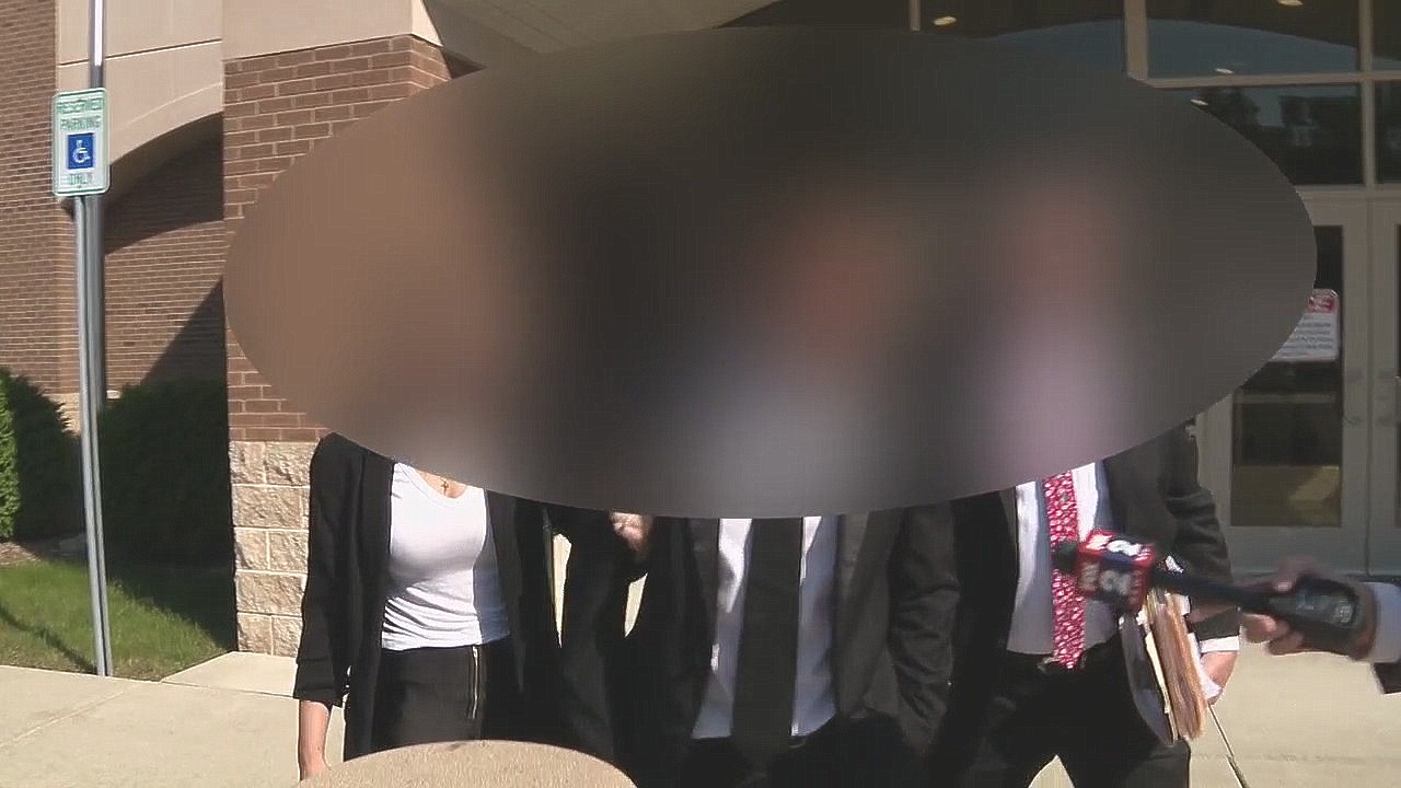 Bad pool builder and his attorneys appear in court