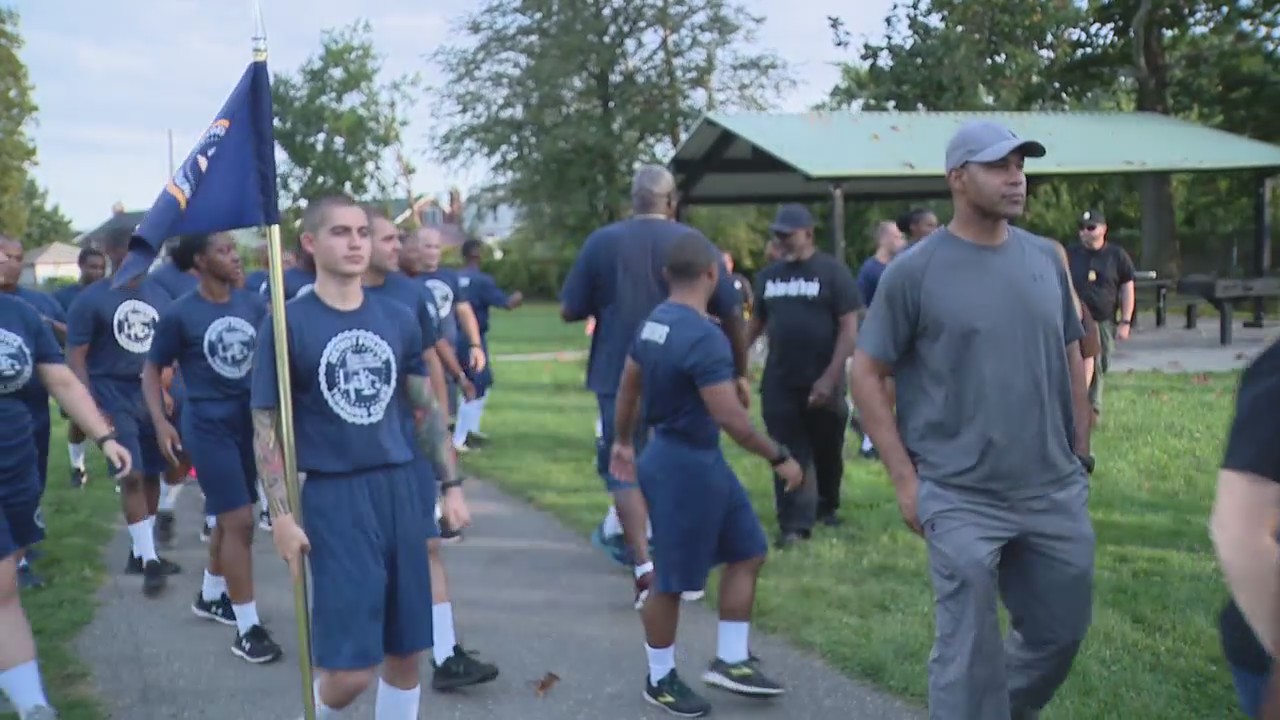 Detroit police wrap up Walk-A-Mile Wednesday in 9th Precinct