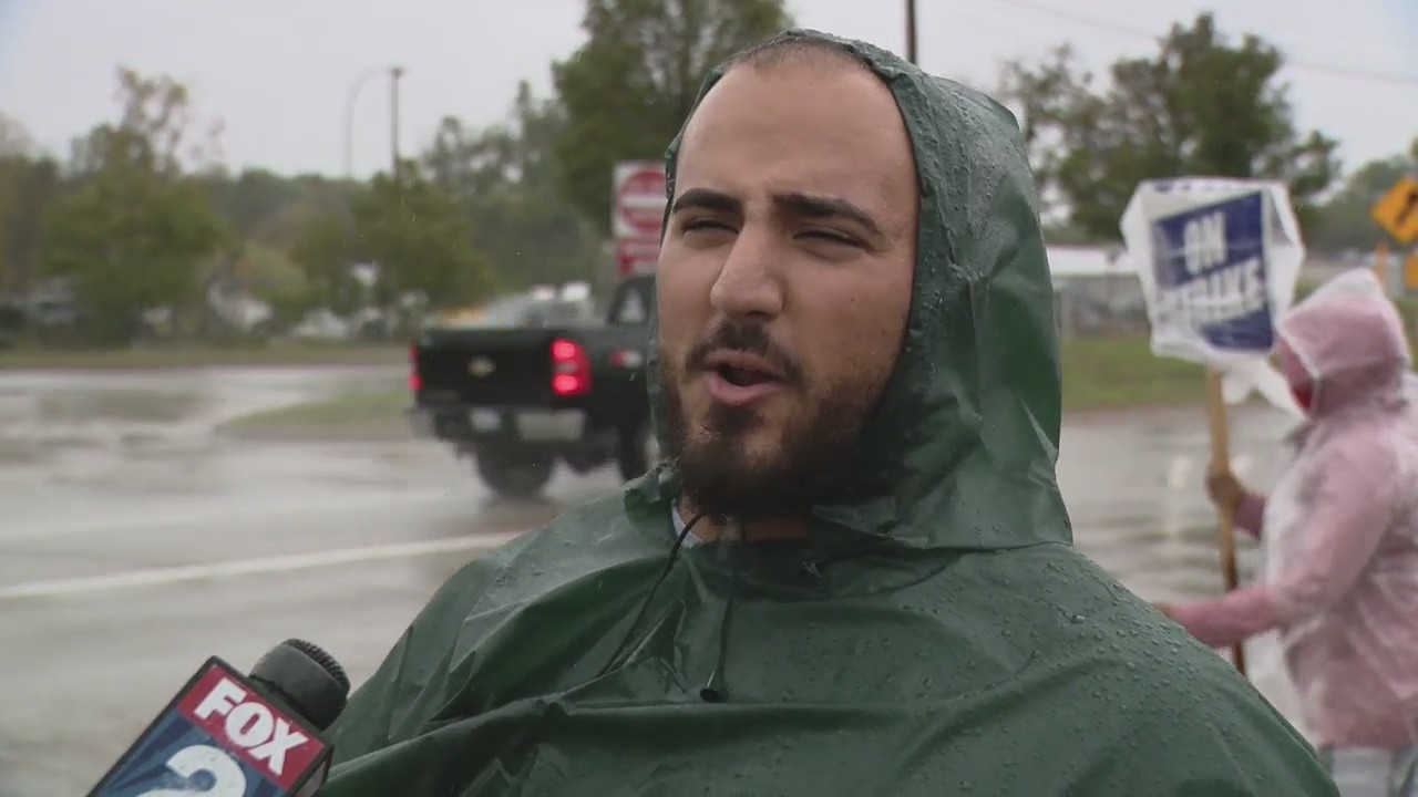 Auto industry braces for latest UAW strike announcement, despite progress in talks being made