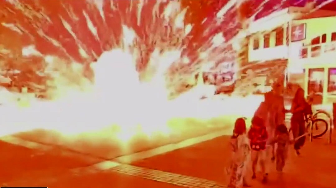 E-bike teens set off fireworks at Hermosa Beach